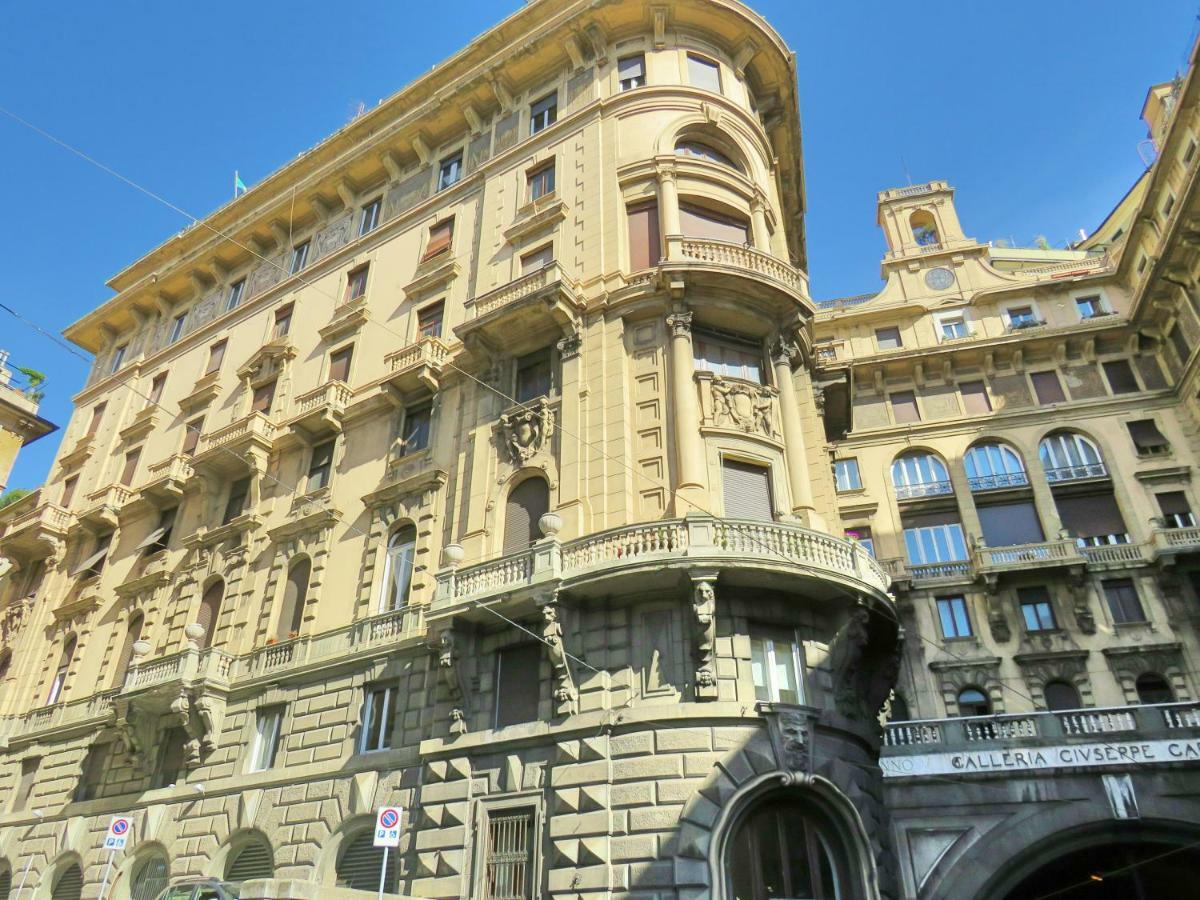 Central Chic Apartment Genoa Exterior photo